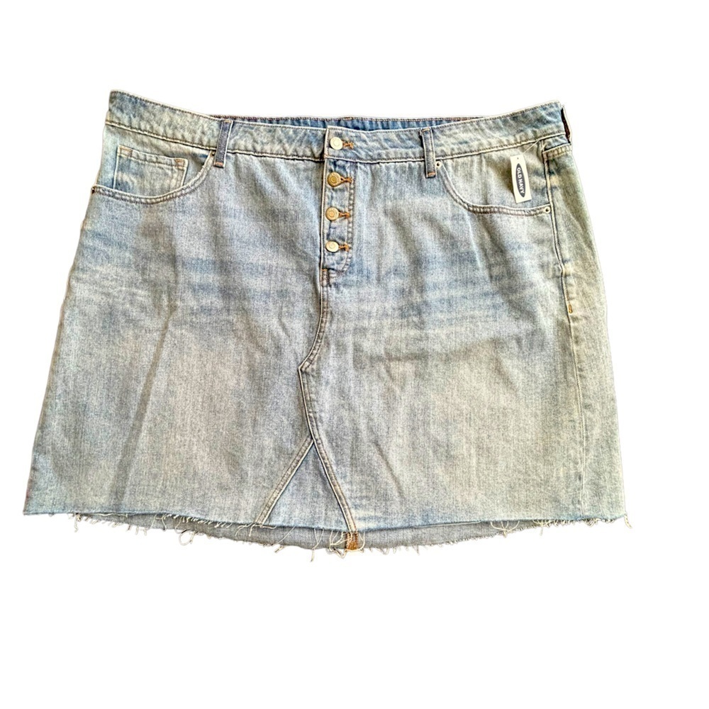 𝅺Old Navy Plus Denim Skirt • NWT • Size: 26​